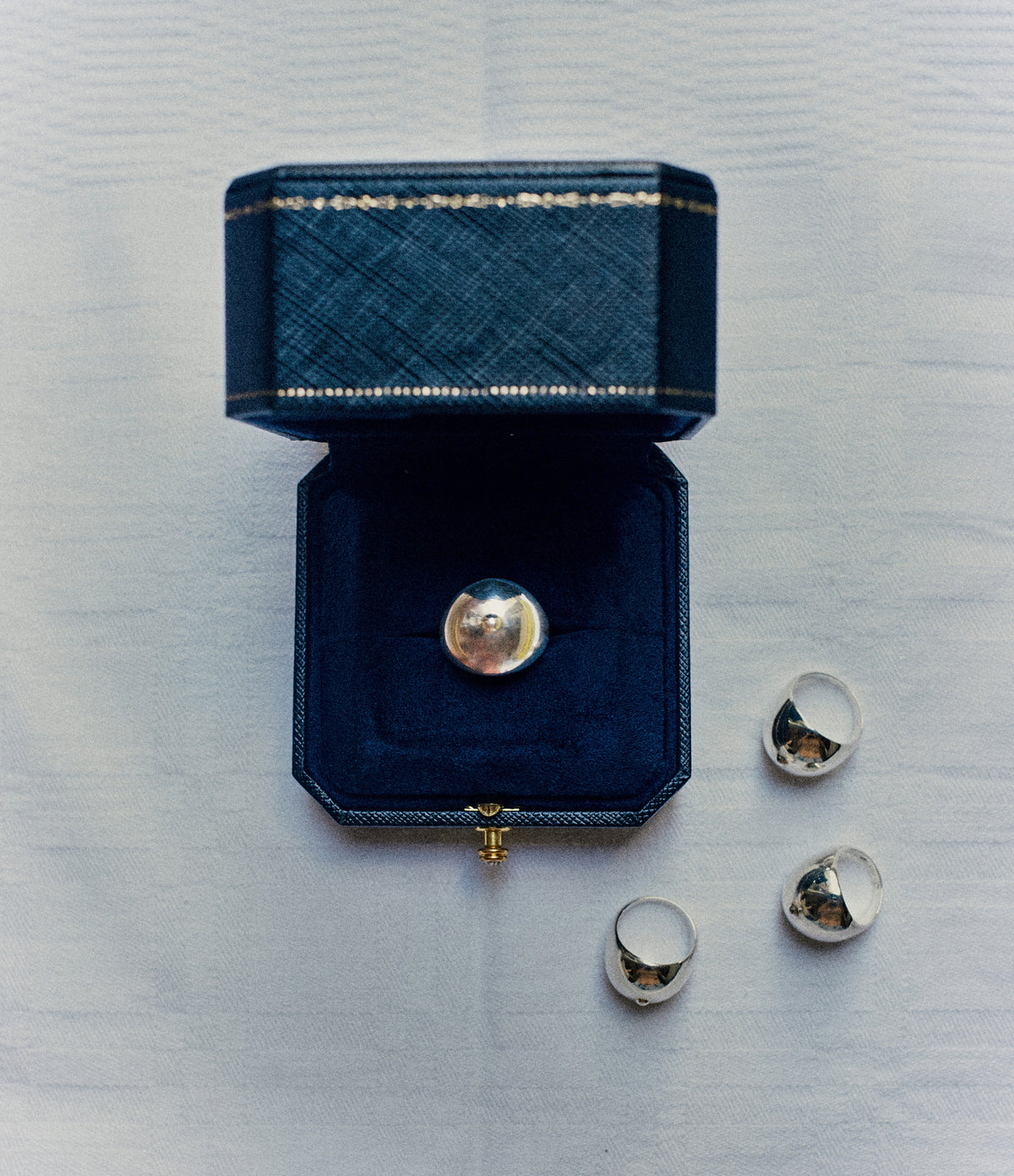 Boob ring in silver