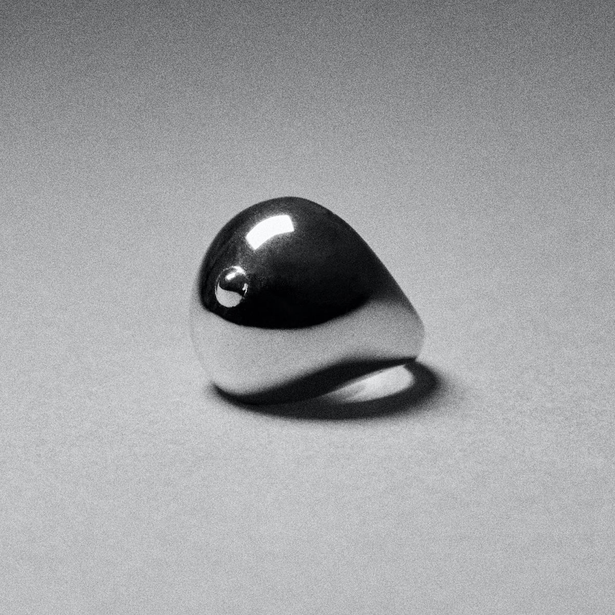 Boob ring in silver