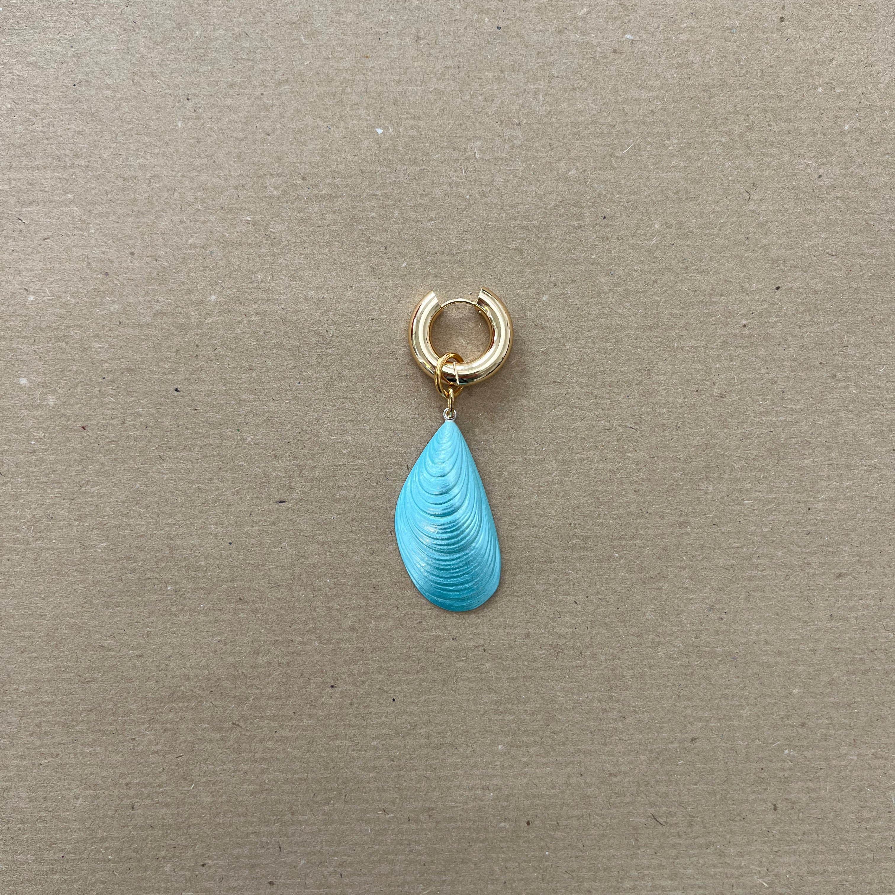 Lovers earring Mussel