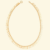 Collier avec un mot très étrange