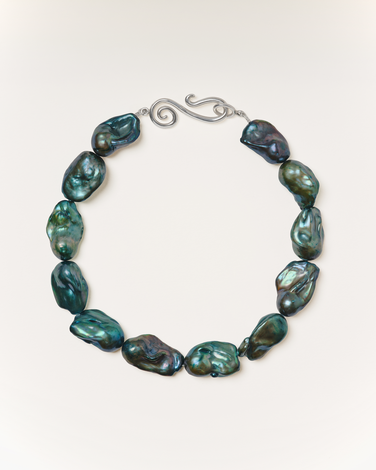Mother Of All Pearls necklace in Night